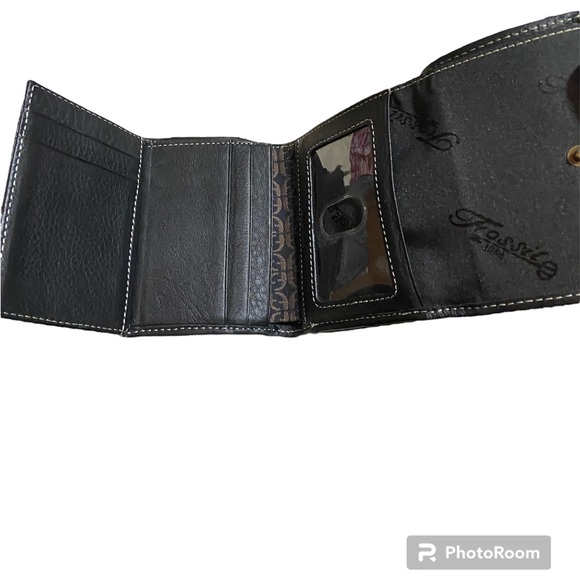 FOSSIL 4 Fold Wallet and Card Holder - Picture 2 of 5